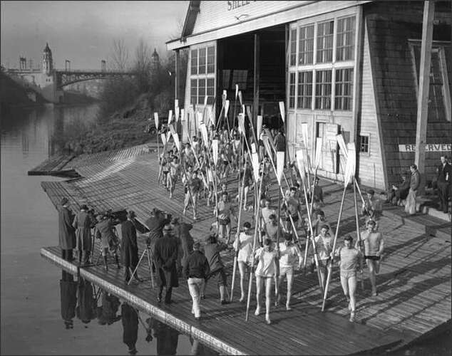 n.d. - UWDC - Shell-House_rowers-getting-ready-on-apron1