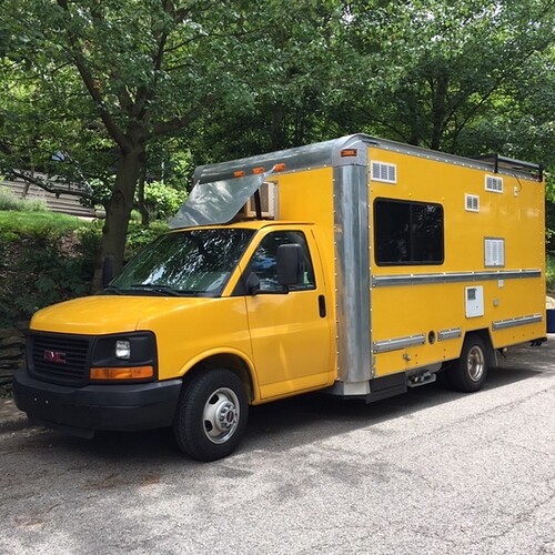 RV_yellow_truck